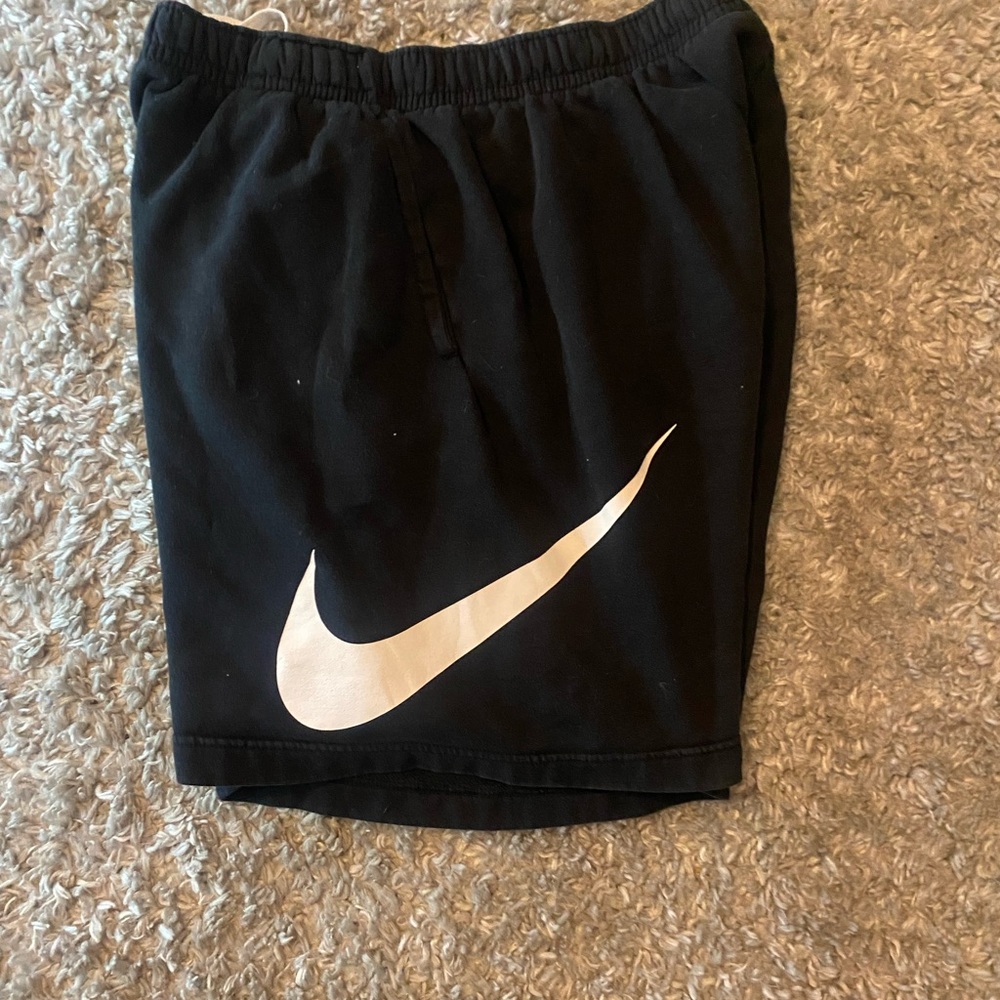 Black & White Nike shorts - Picture 2 of 4